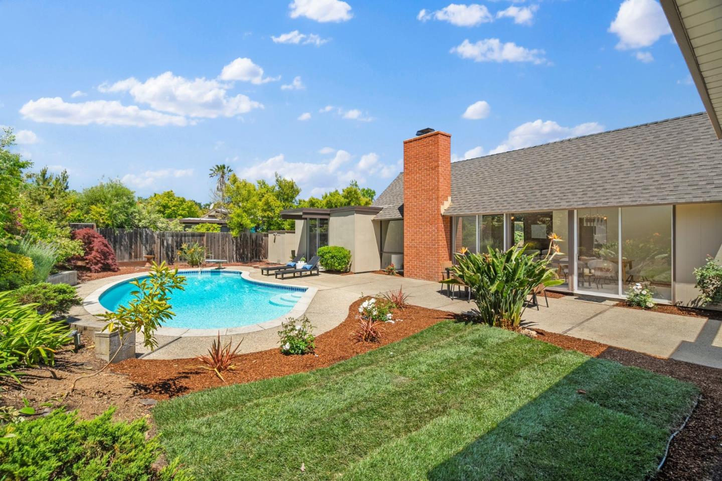 Detail Gallery Image 37 of 42 For 802 Allison Way, Sunnyvale,  CA 94087 - 4 Beds | 2 Baths