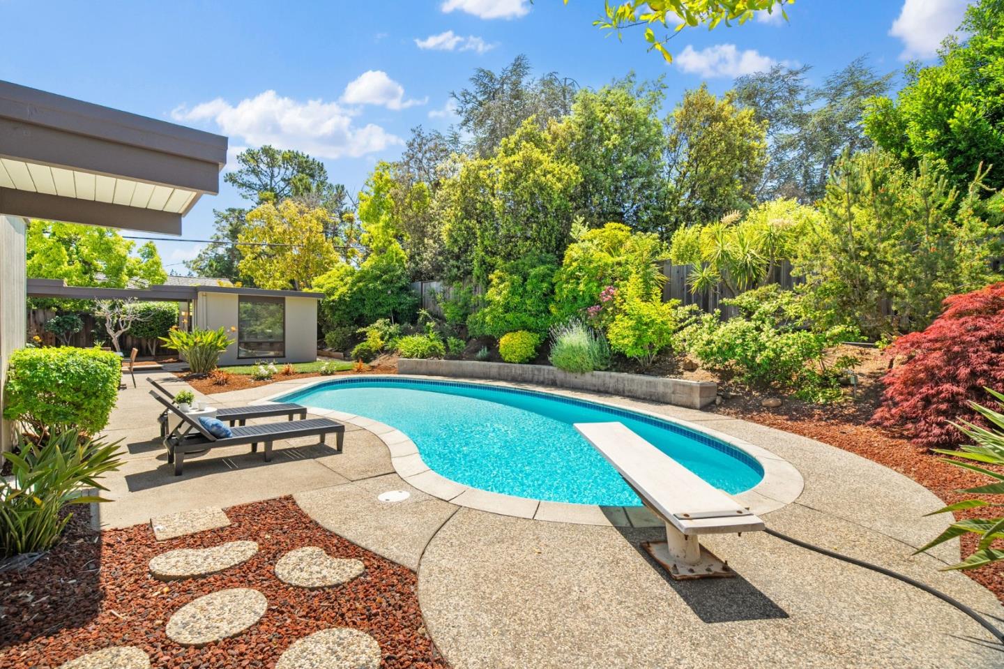 Detail Gallery Image 39 of 42 For 802 Allison Way, Sunnyvale,  CA 94087 - 4 Beds | 2 Baths