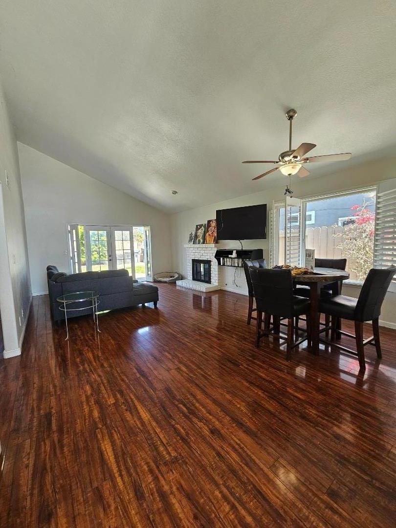 Detail Gallery Image 10 of 22 For 424 Brighton St, Salinas,  CA 93907 - 3 Beds | 2 Baths