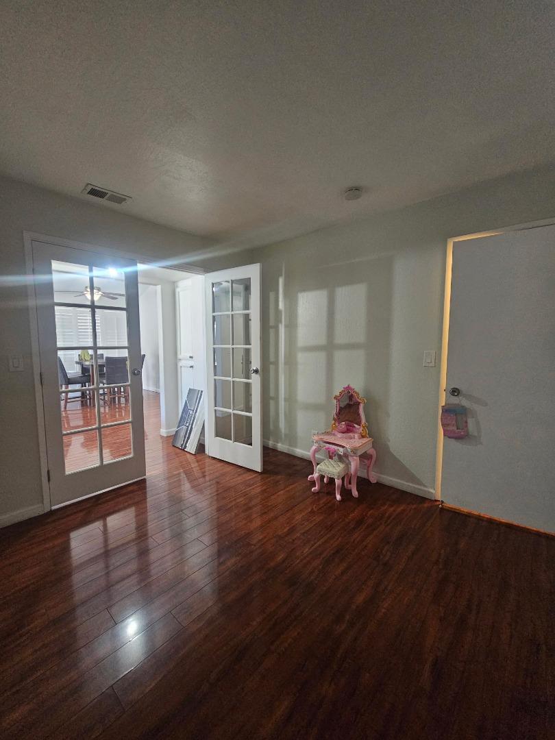 Detail Gallery Image 11 of 22 For 424 Brighton St, Salinas,  CA 93907 - 3 Beds | 2 Baths