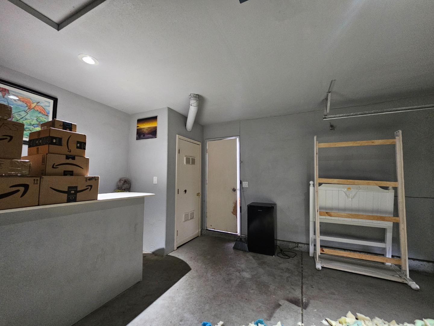 Detail Gallery Image 9 of 22 For 424 Brighton St, Salinas,  CA 93907 - 3 Beds | 2 Baths