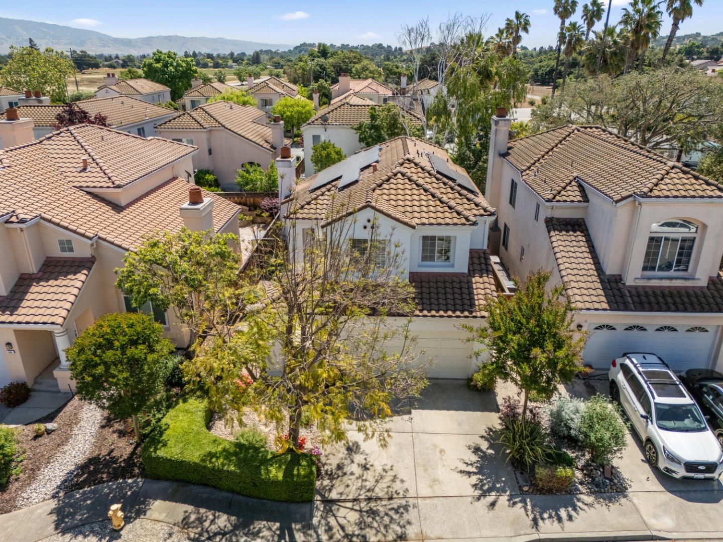 Detail Gallery Image 2 of 44 For 507 via Sorrento, Morgan Hill,  CA 95037 - 3 Beds | 2/1 Baths