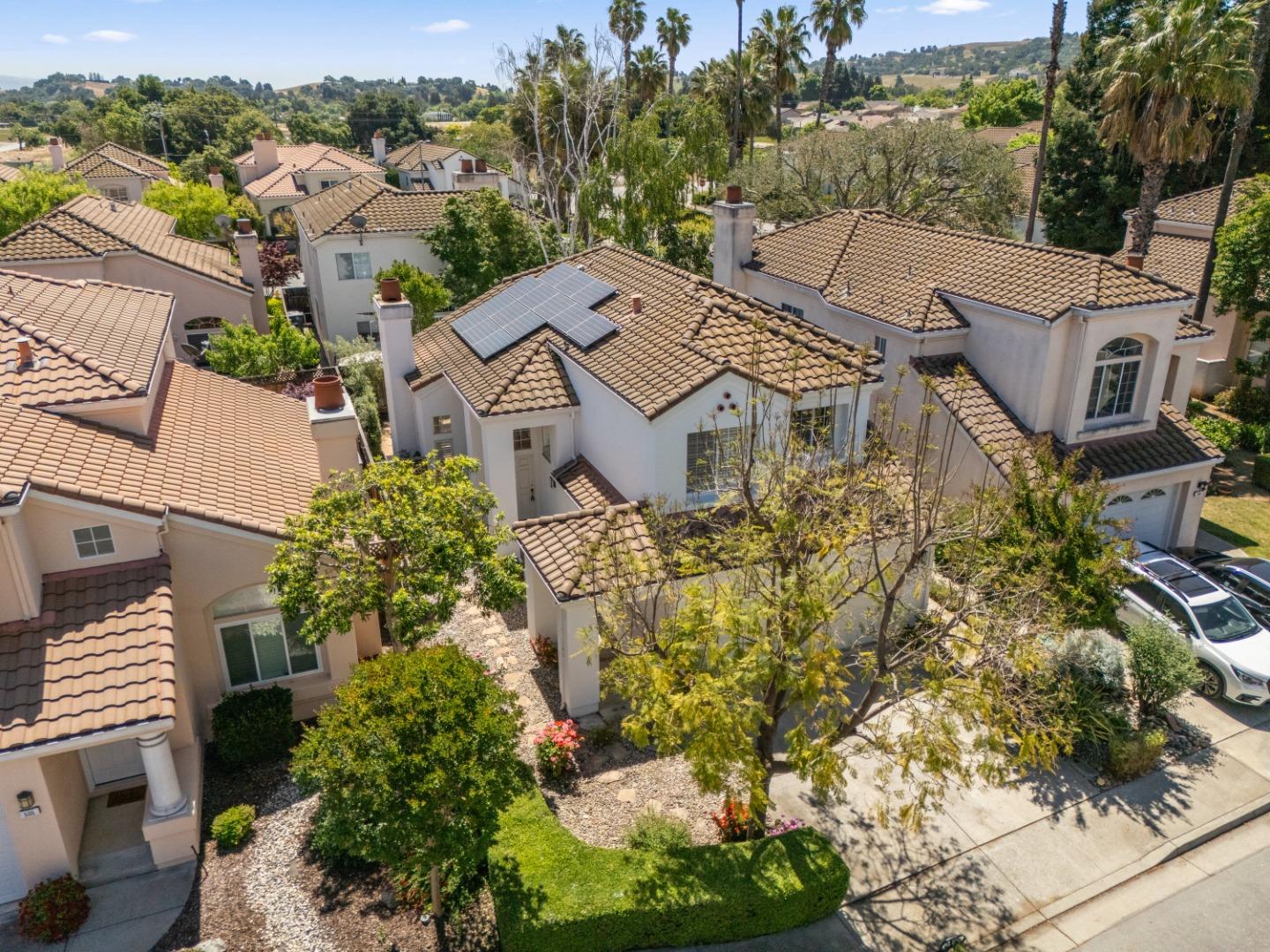 Detail Gallery Image 3 of 44 For 507 via Sorrento, Morgan Hill,  CA 95037 - 3 Beds | 2/1 Baths