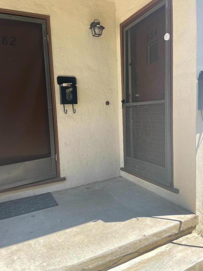 Detail Gallery Image 3 of 22 For 880 Gordon #884,  Belmont,  CA 94002 - 2 Beds | 1 Baths