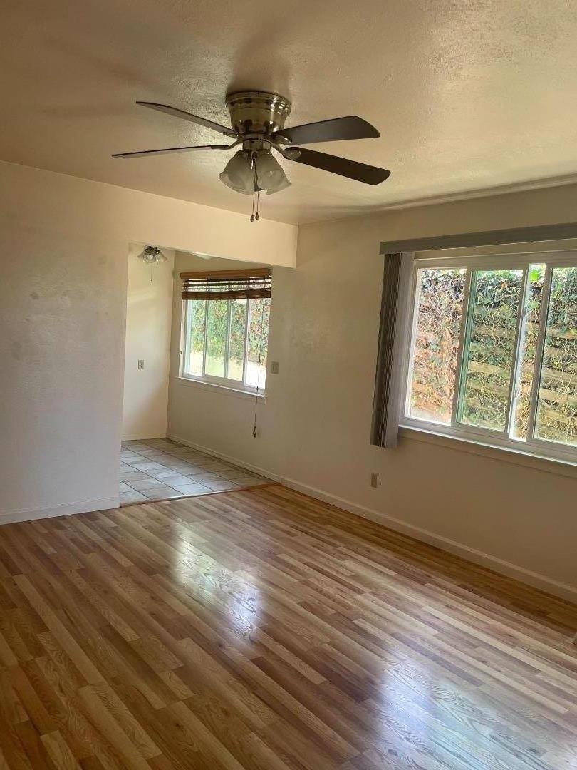 Detail Gallery Image 5 of 22 For 880 Gordon #884,  Belmont,  CA 94002 - 2 Beds | 1 Baths