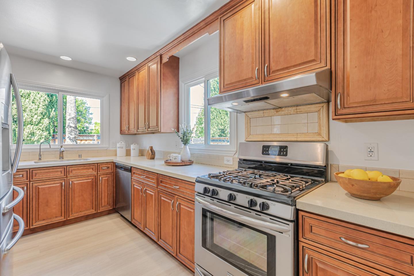 Detail Gallery Image 12 of 38 For 3241 Finch Dr, San Jose,  CA 95117 - 2 Beds | 1 Baths