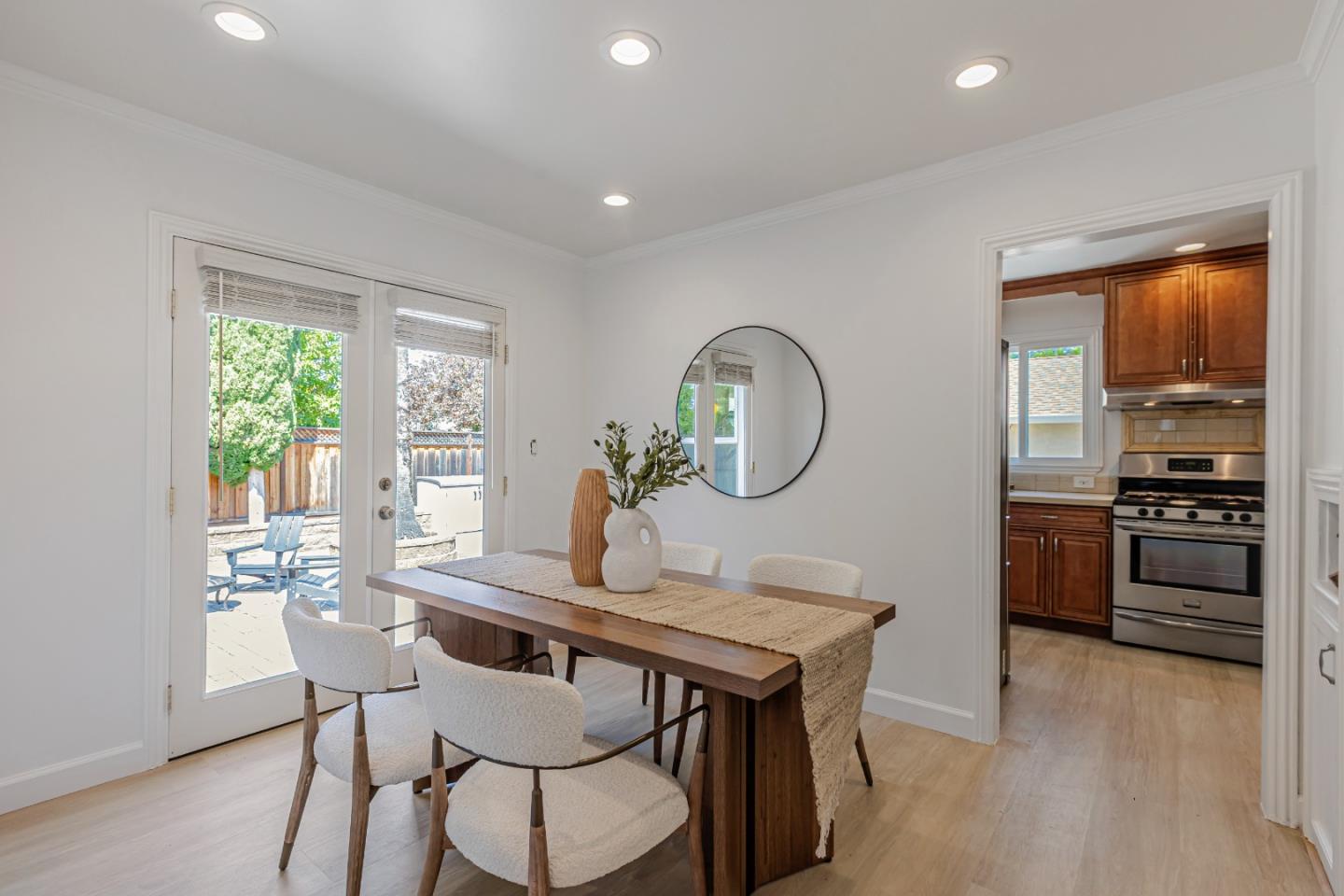 Detail Gallery Image 14 of 38 For 3241 Finch Dr, San Jose,  CA 95117 - 2 Beds | 1 Baths