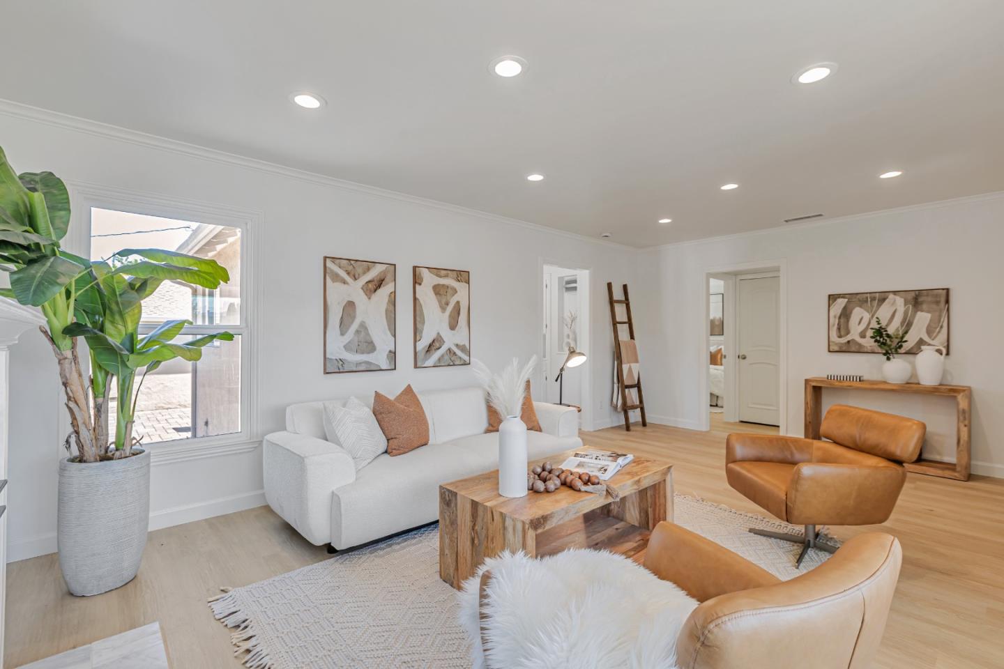 Detail Gallery Image 4 of 38 For 3241 Finch Dr, San Jose,  CA 95117 - 2 Beds | 1 Baths