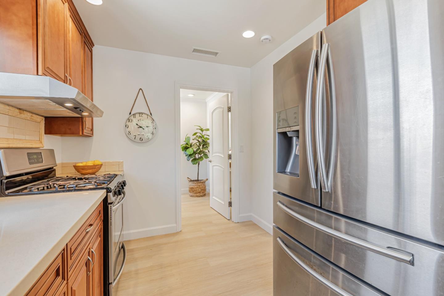 Detail Gallery Image 8 of 38 For 3241 Finch Dr, San Jose,  CA 95117 - 2 Beds | 1 Baths