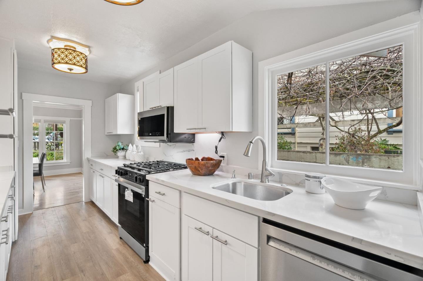 Detail Gallery Image 12 of 47 For 320 Bachman Ave, Los Gatos,  CA 95030 - 3 Beds | 2 Baths