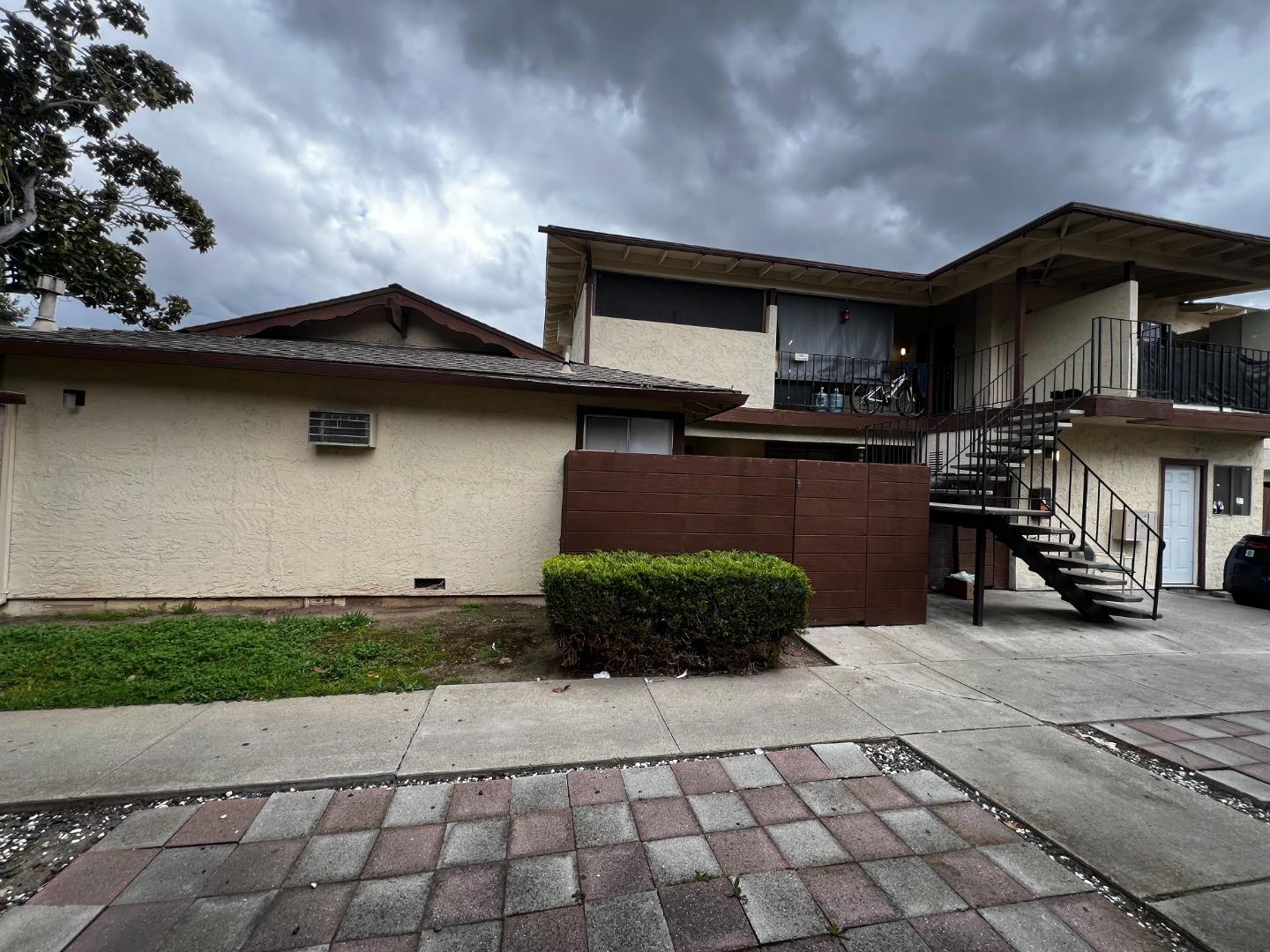 Detail Gallery Image 3 of 9 For 872 Canfield Ct, San Jose,  CA 95136 - – Beds | – Baths