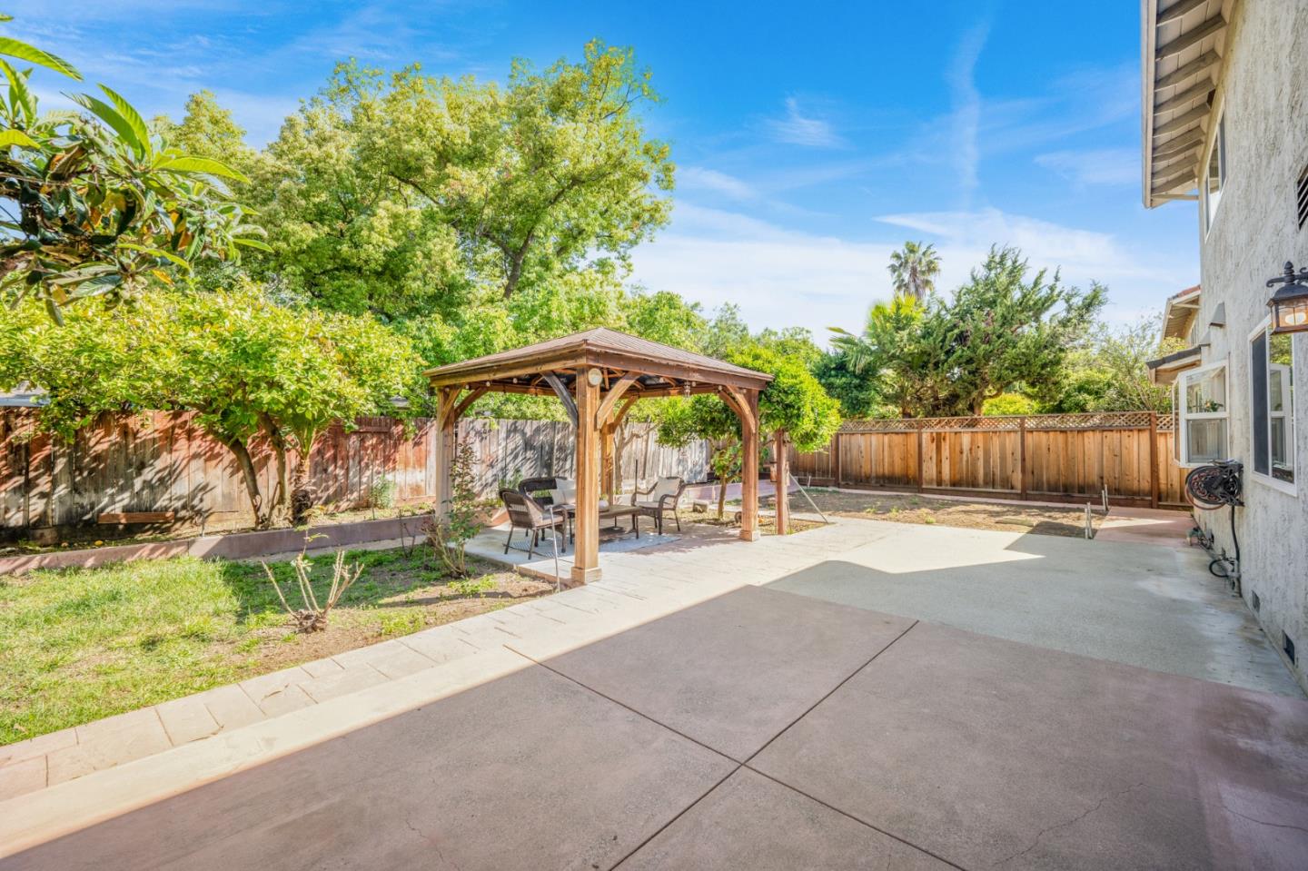 Detail Gallery Image 31 of 40 For 827 Cumberland Dr, Gilroy,  CA 95020 - 5 Beds | 3 Baths