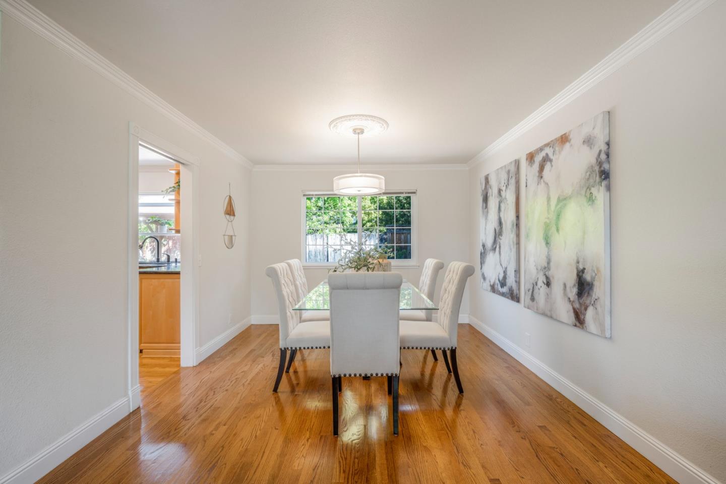 Detail Gallery Image 6 of 40 For 827 Cumberland Dr, Gilroy,  CA 95020 - 5 Beds | 3 Baths