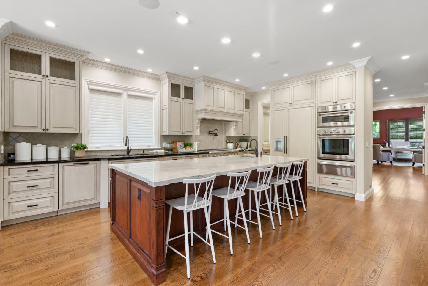 Detail Gallery Image 11 of 38 For 36 Clark Dr, San Mateo,  CA 94401 - 4 Beds | 4/1 Baths