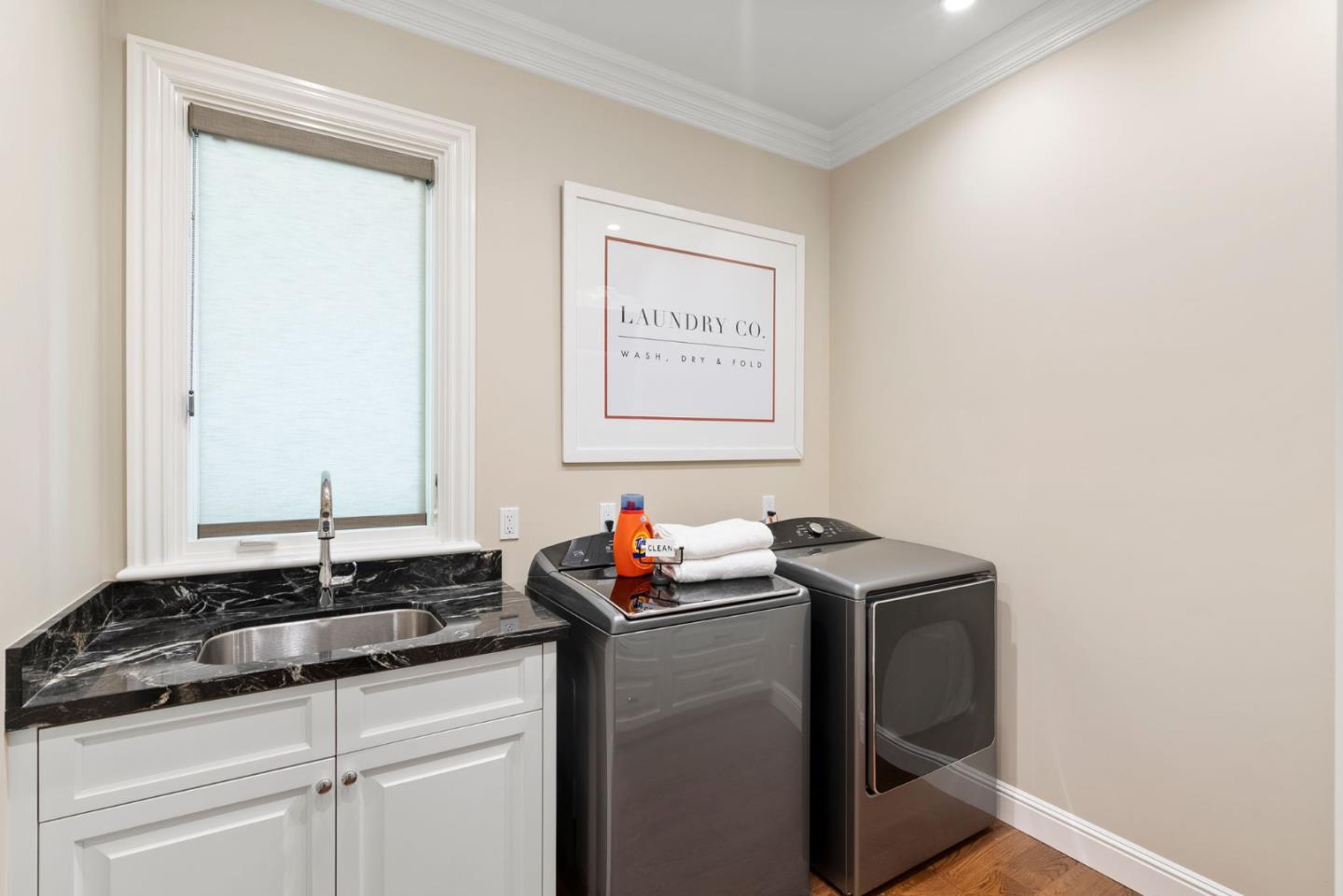Detail Gallery Image 18 of 38 For 36 Clark Dr, San Mateo,  CA 94401 - 4 Beds | 4/1 Baths