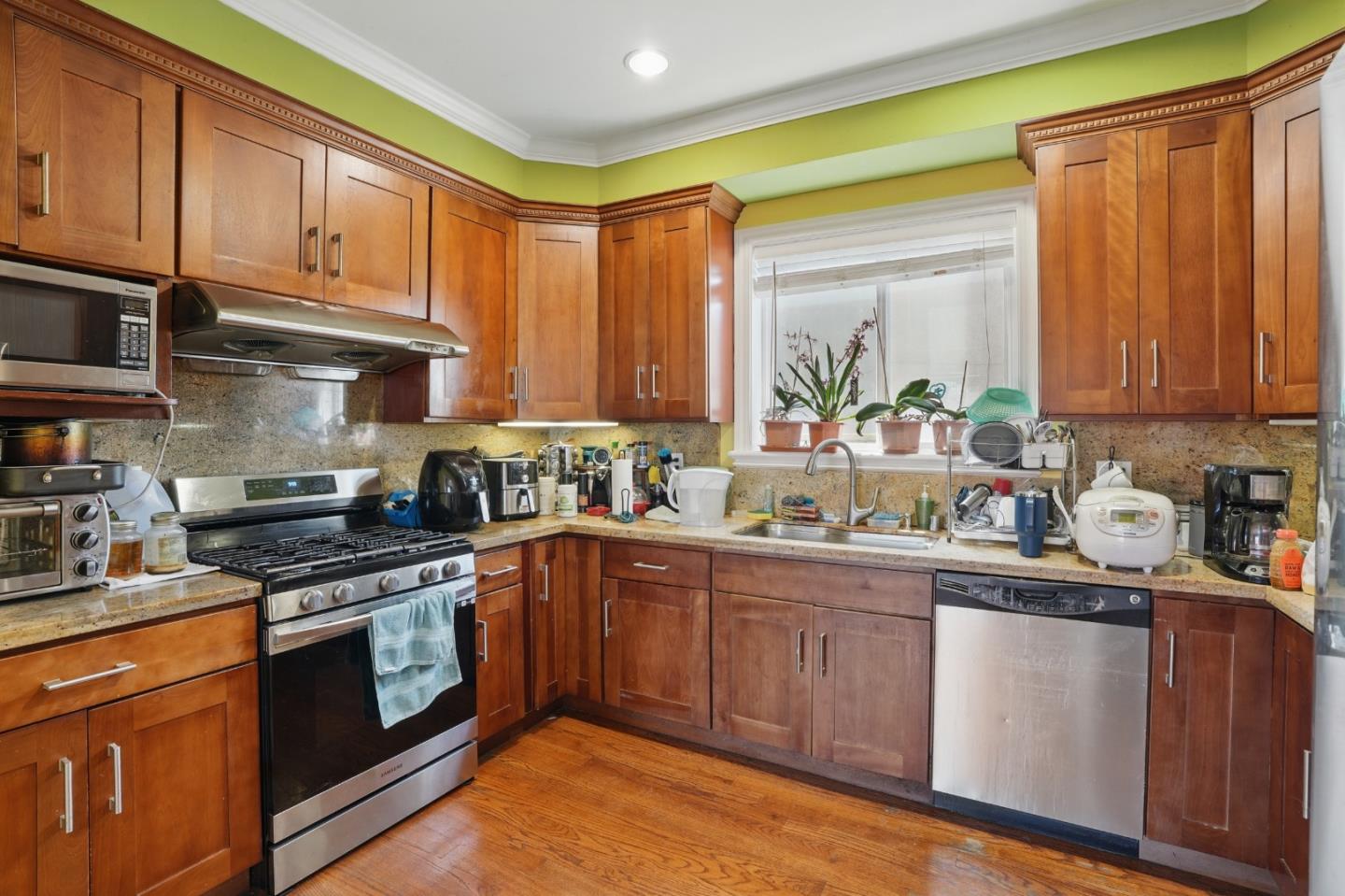 Detail Gallery Image 9 of 23 For 63 Werner Ave, Daly City,  CA 94014 - 5 Beds | 5 Baths