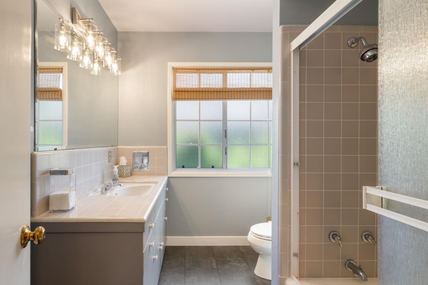 Detail Gallery Image 15 of 23 For 5490 Fairway Dr, San Jose,  CA 95127 - 2 Beds | 2/1 Baths