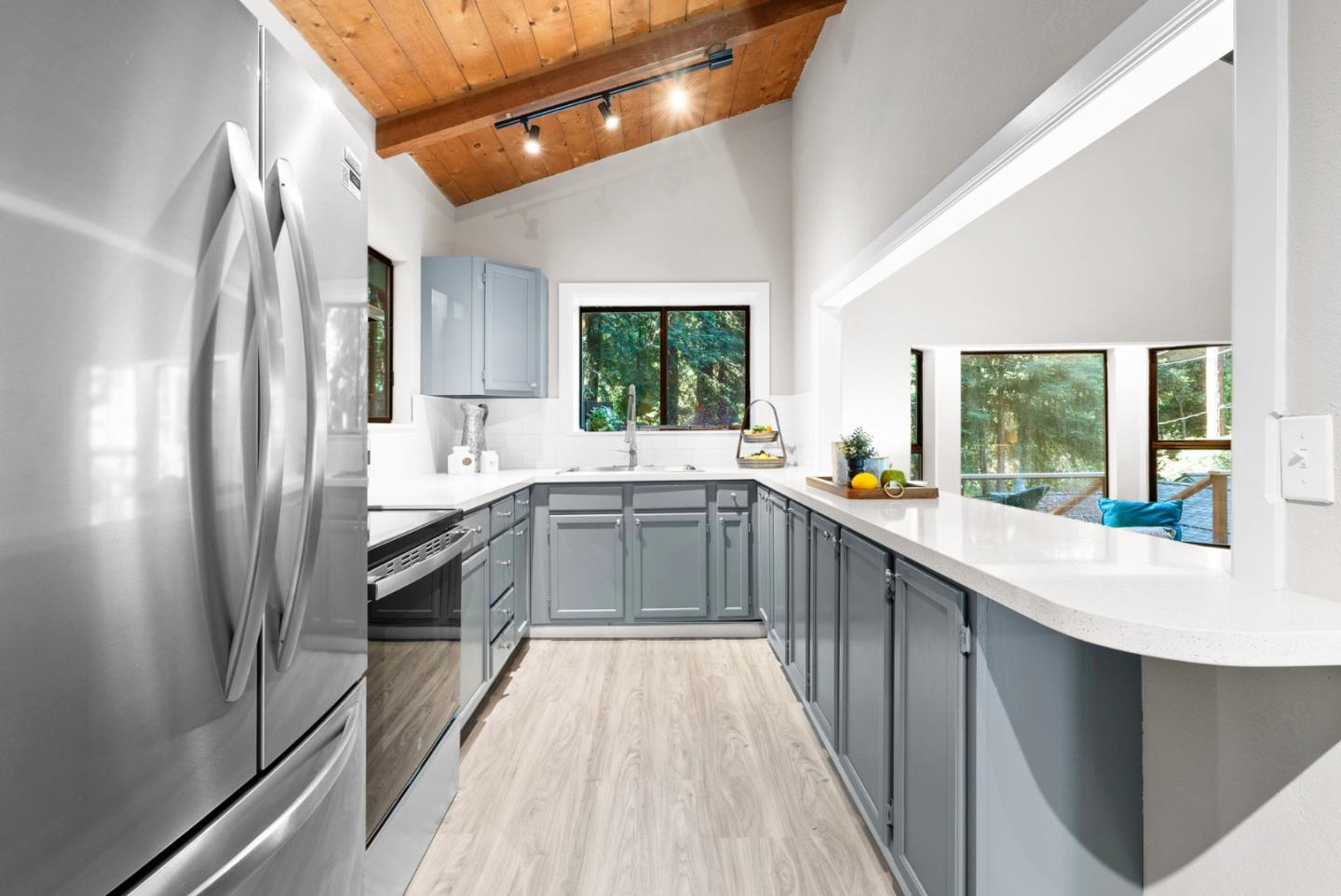 Detail Gallery Image 14 of 35 For 606 Madrona Rd, Boulder Creek,  CA 95006 - 2 Beds | 1 Baths