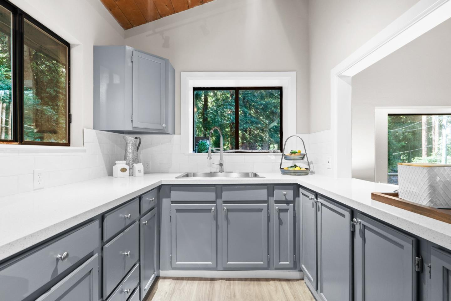 Detail Gallery Image 15 of 35 For 606 Madrona Rd, Boulder Creek,  CA 95006 - 2 Beds | 1 Baths