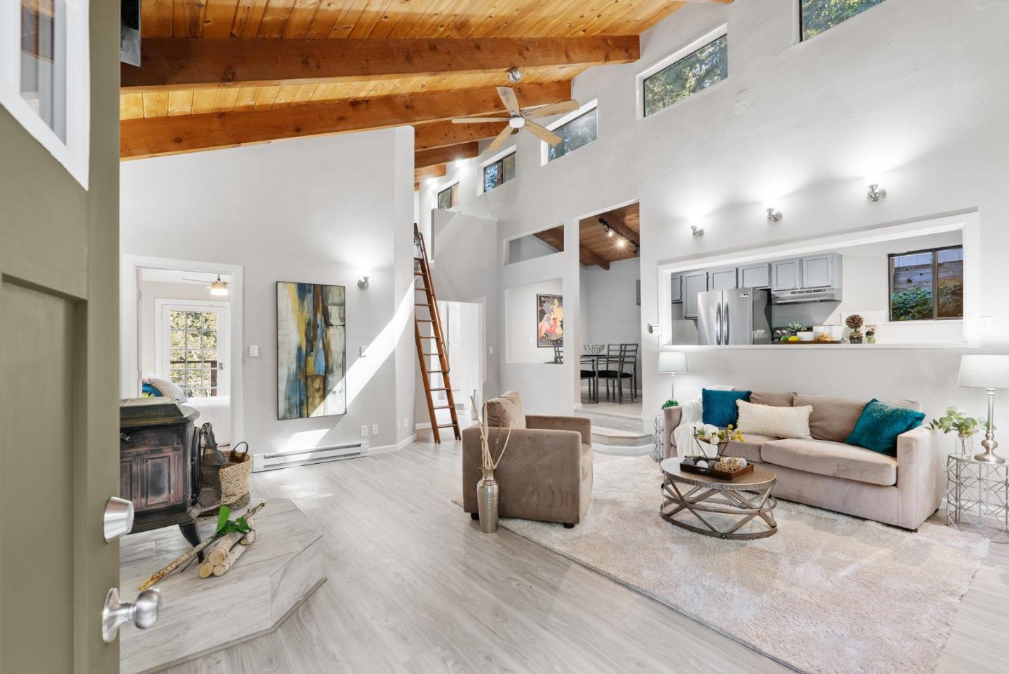 Detail Gallery Image 4 of 35 For 606 Madrona Rd, Boulder Creek,  CA 95006 - 2 Beds | 1 Baths