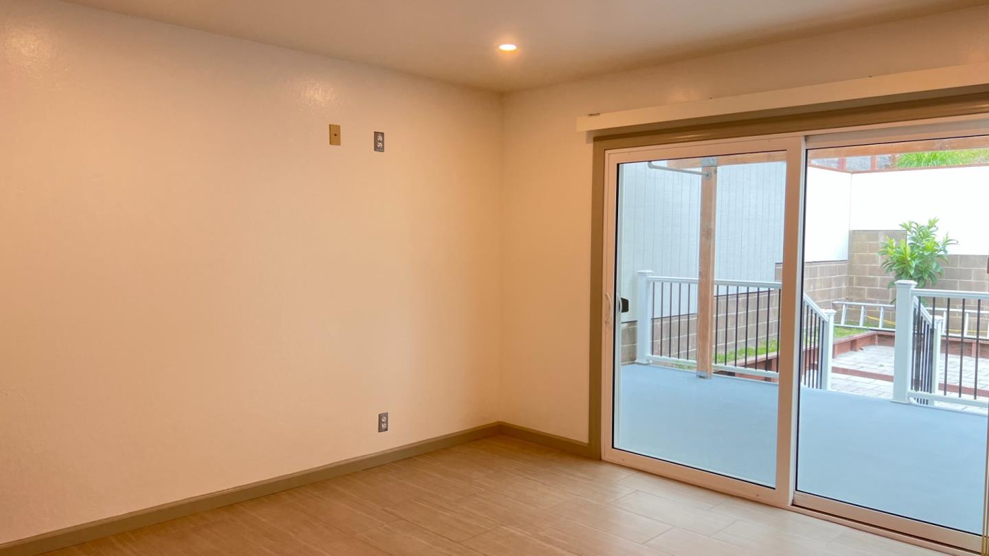 Detail Gallery Image 17 of 39 For 1121 Skyline Dr, Daly City,  CA 94015 - 3 Beds | 1/1 Baths