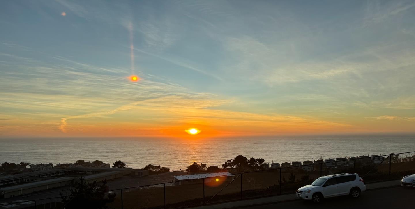 Detail Gallery Image 2 of 39 For 1121 Skyline Dr, Daly City,  CA 94015 - 3 Beds | 1/1 Baths