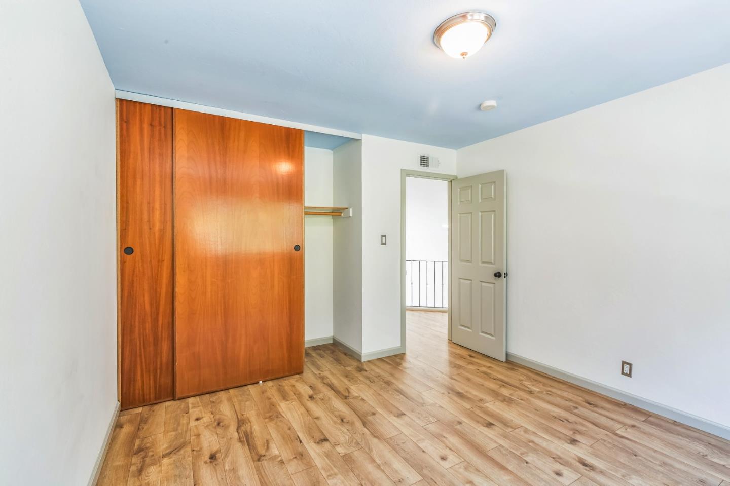Detail Gallery Image 20 of 39 For 1121 Skyline Dr, Daly City,  CA 94015 - 3 Beds | 1/1 Baths