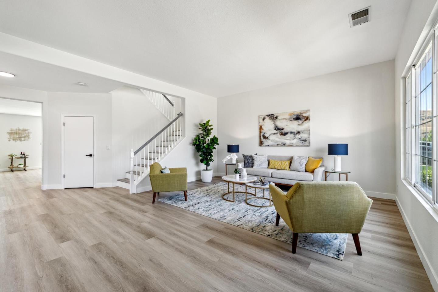 Detail Gallery Image 11 of 80 For 551 Silver Saddle Dr, Pittsburg,  CA 94565 - 6 Beds | 4 Baths