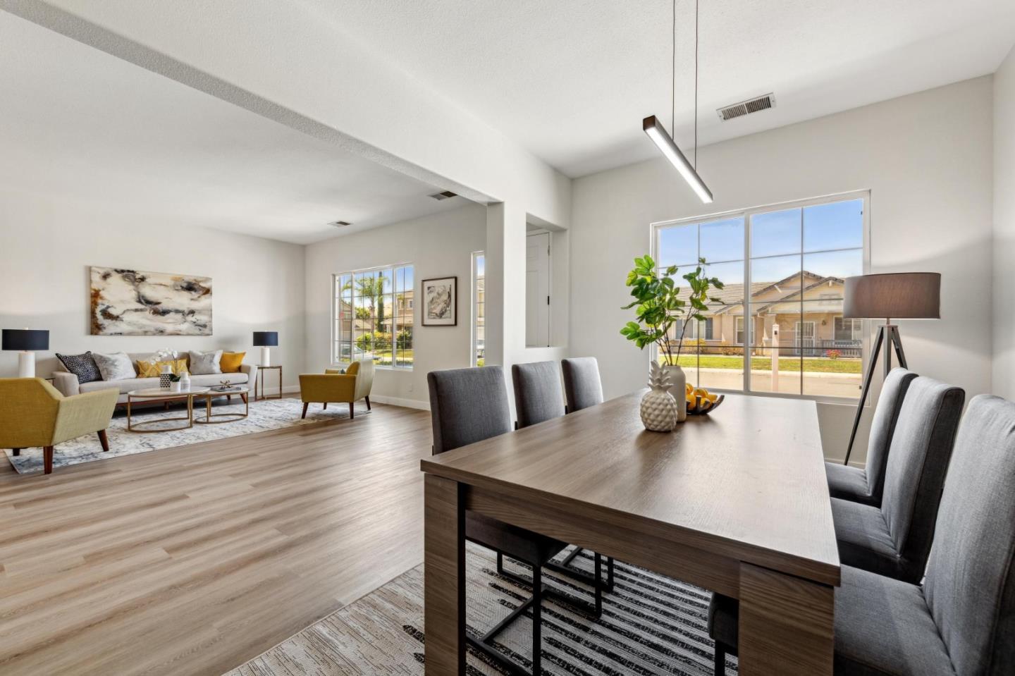 Detail Gallery Image 18 of 80 For 551 Silver Saddle Dr, Pittsburg,  CA 94565 - 6 Beds | 4 Baths