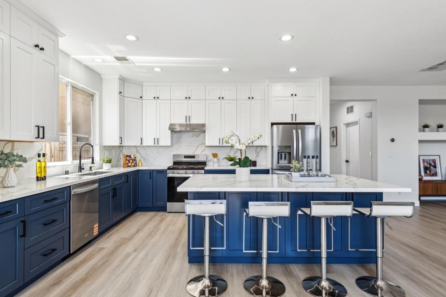 Detail Gallery Image 29 of 80 For 551 Silver Saddle Dr, Pittsburg,  CA 94565 - 6 Beds | 4 Baths