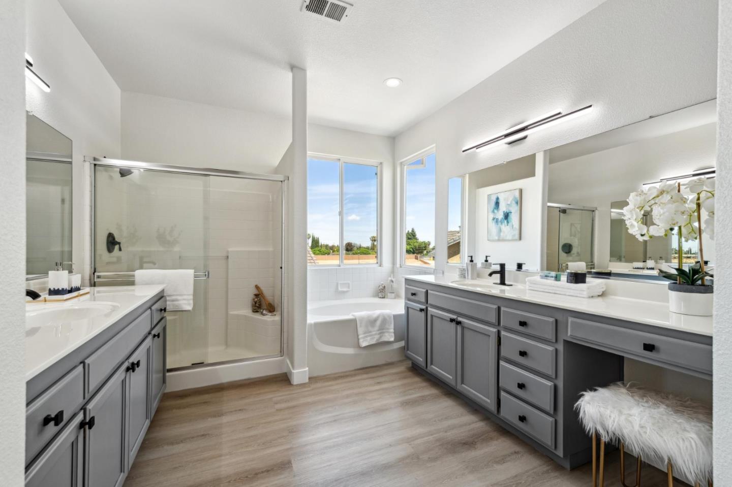 Detail Gallery Image 51 of 80 For 551 Silver Saddle Dr, Pittsburg,  CA 94565 - 6 Beds | 4 Baths