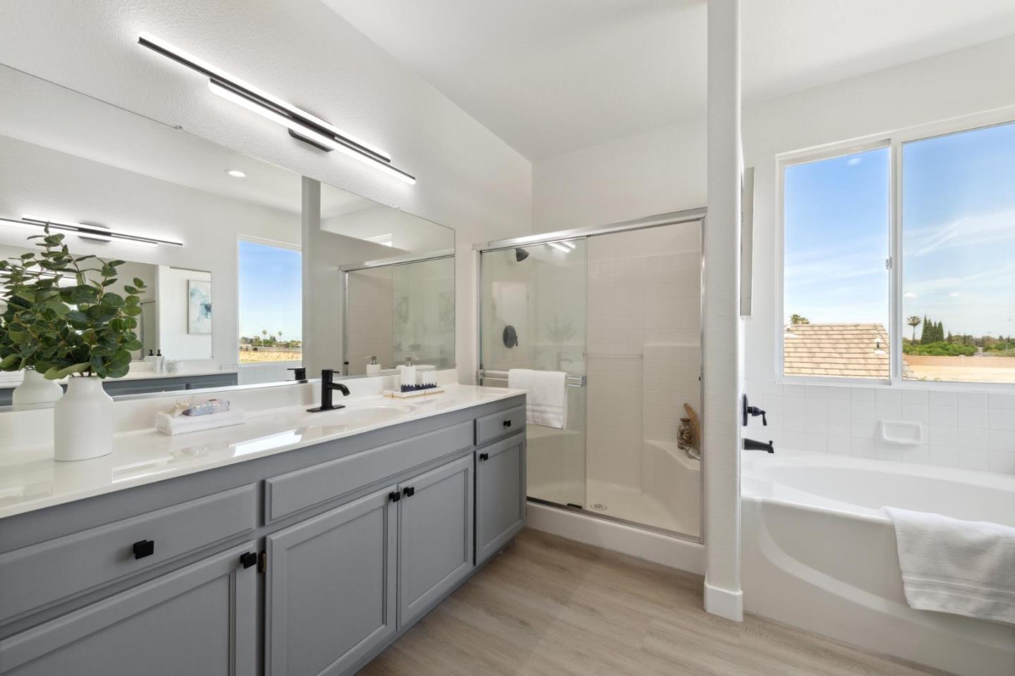 Detail Gallery Image 52 of 80 For 551 Silver Saddle Dr, Pittsburg,  CA 94565 - 6 Beds | 4 Baths