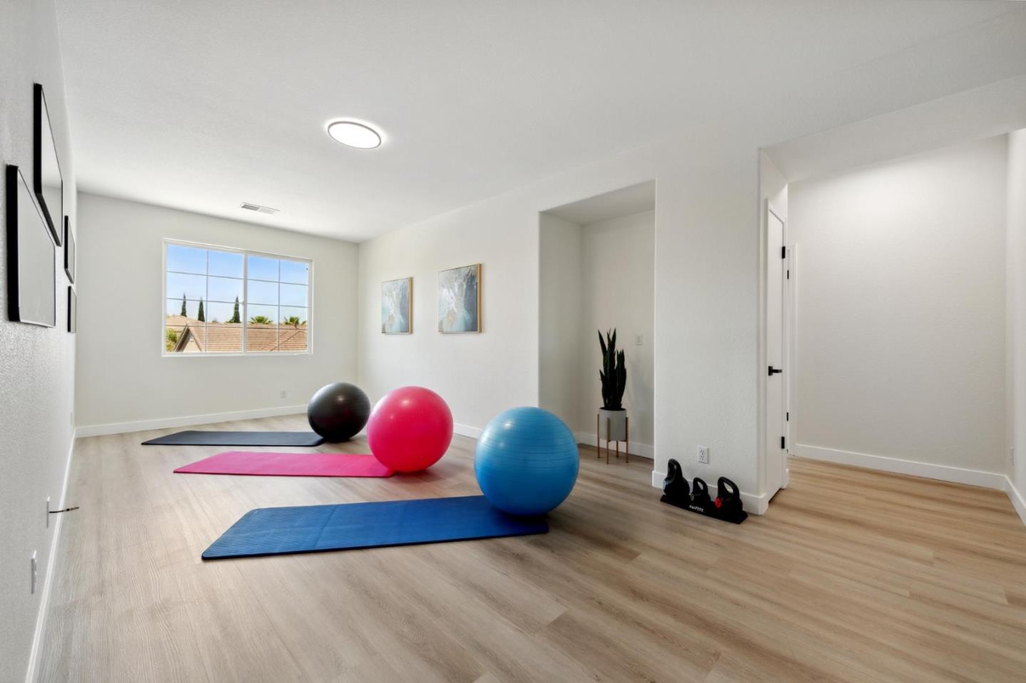 Detail Gallery Image 57 of 80 For 551 Silver Saddle Dr, Pittsburg,  CA 94565 - 6 Beds | 4 Baths