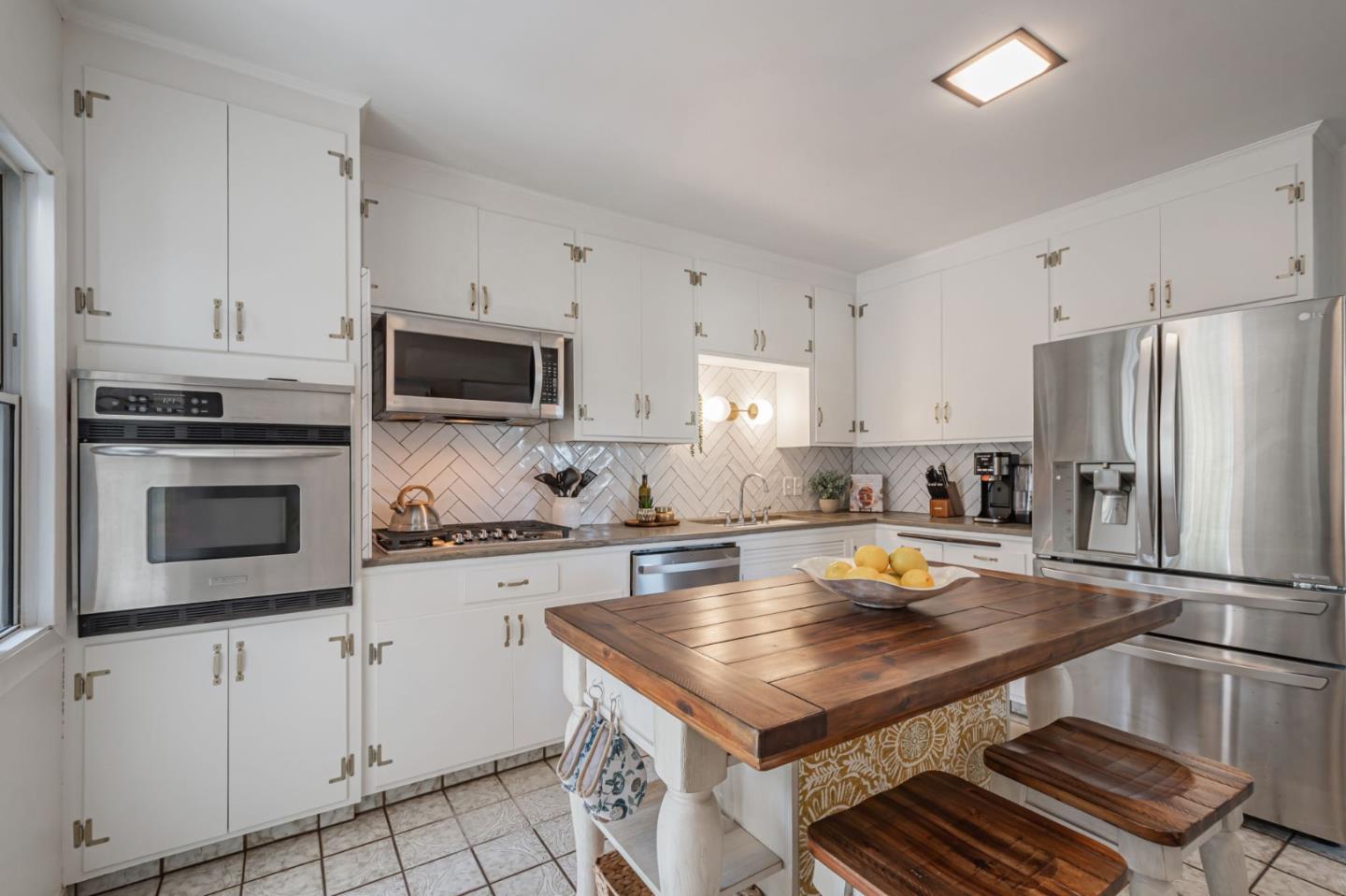 Detail Gallery Image 10 of 37 For 301 Madrid St, San Francisco,  CA 94112 - 3 Beds | 2 Baths