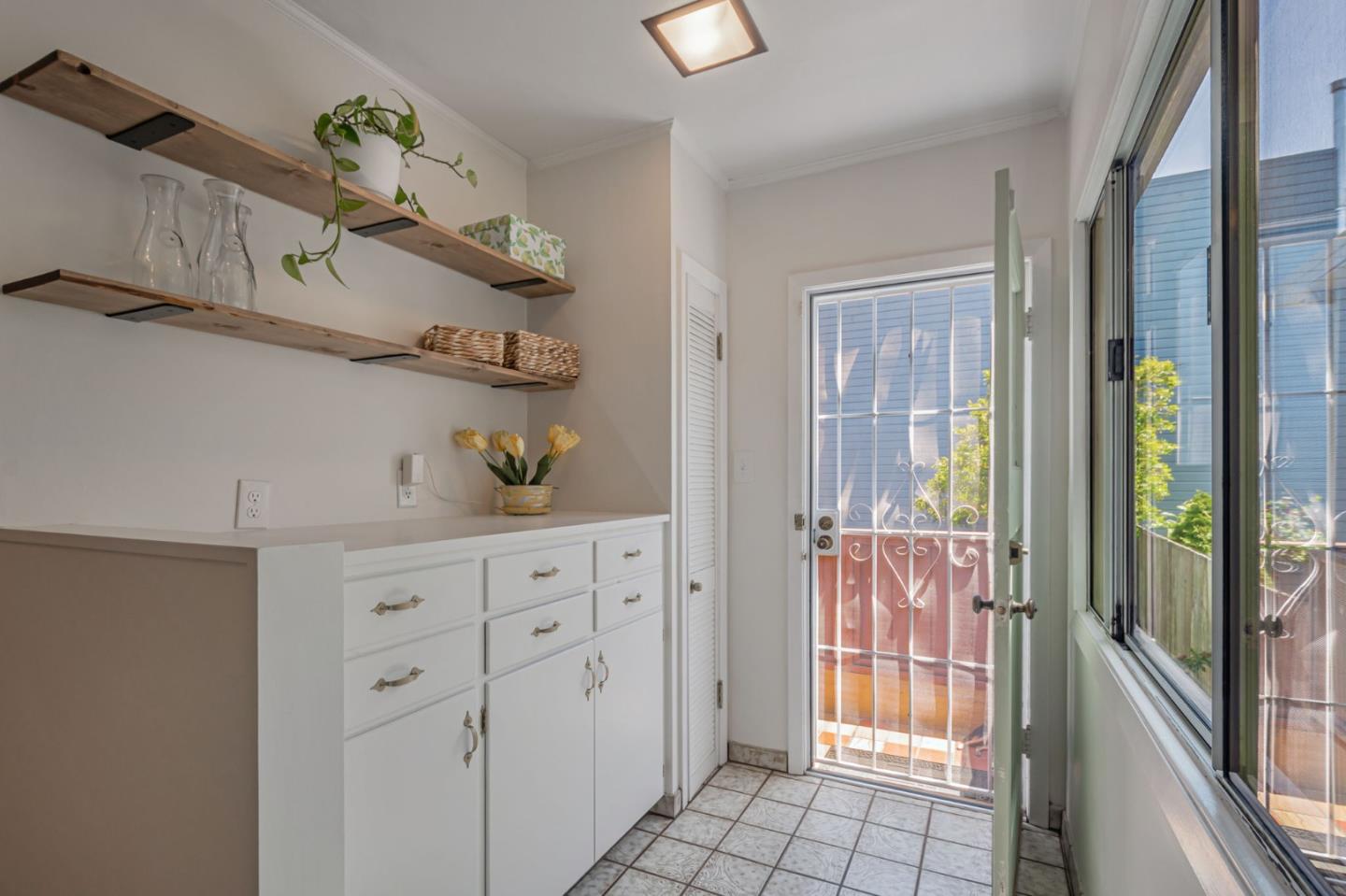 Detail Gallery Image 13 of 37 For 301 Madrid St, San Francisco,  CA 94112 - 3 Beds | 2 Baths