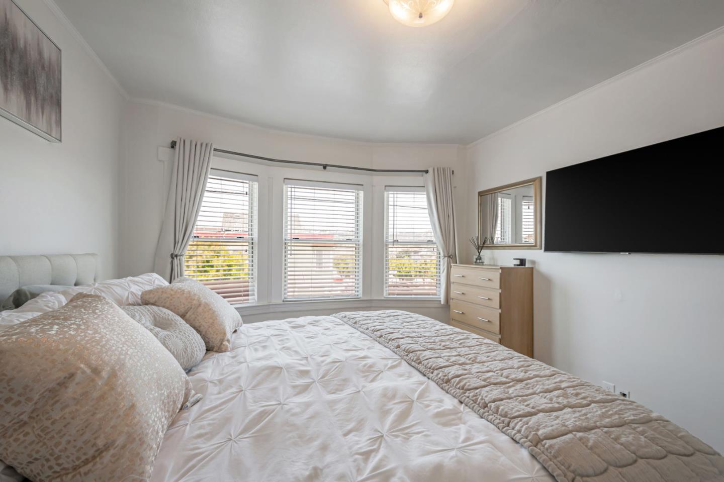 Detail Gallery Image 17 of 37 For 301 Madrid St, San Francisco,  CA 94112 - 3 Beds | 2 Baths