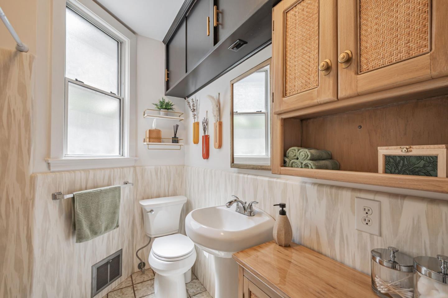 Detail Gallery Image 22 of 37 For 301 Madrid St, San Francisco,  CA 94112 - 3 Beds | 2 Baths