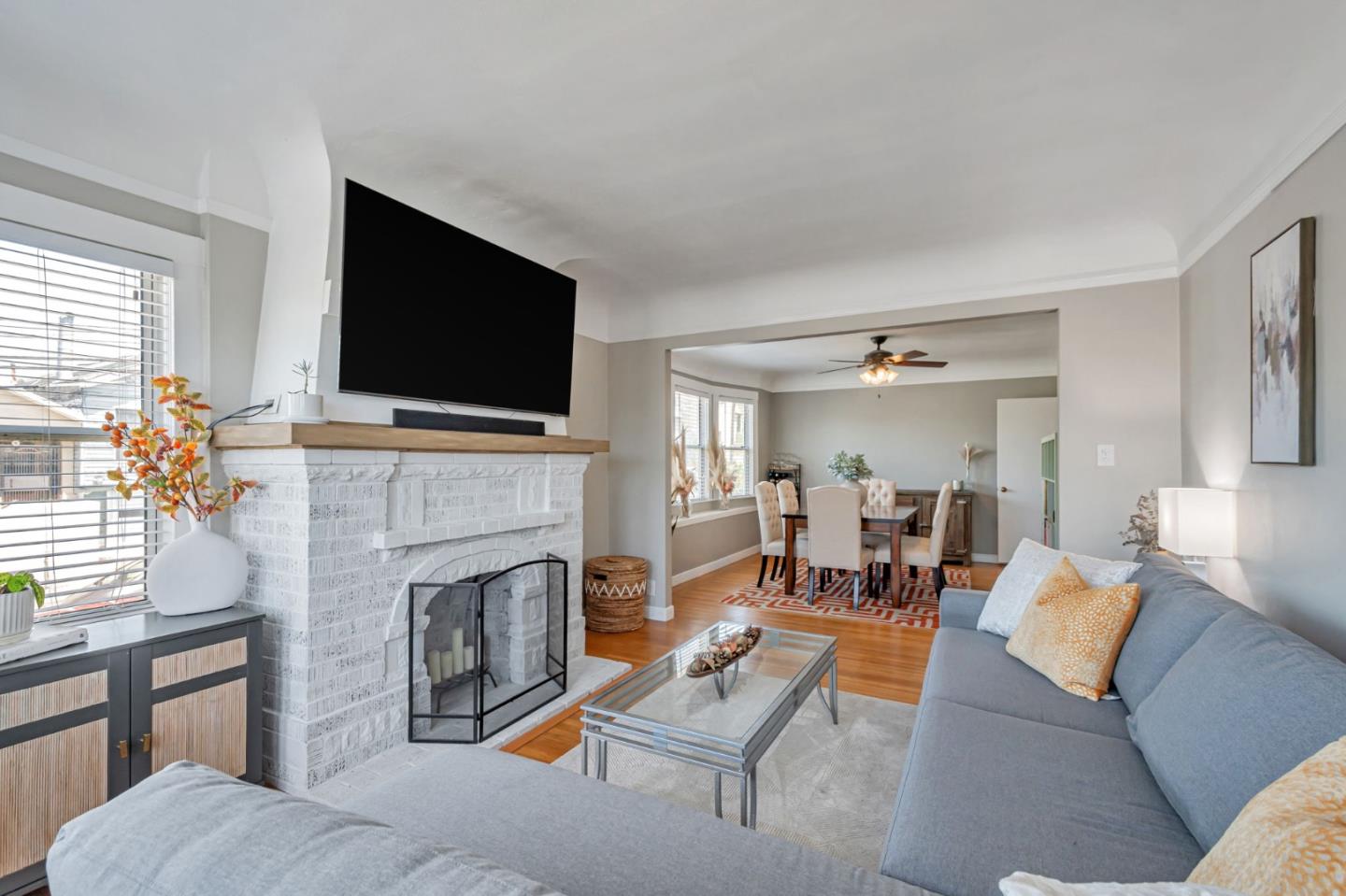 Detail Gallery Image 5 of 37 For 301 Madrid St, San Francisco,  CA 94112 - 3 Beds | 2 Baths