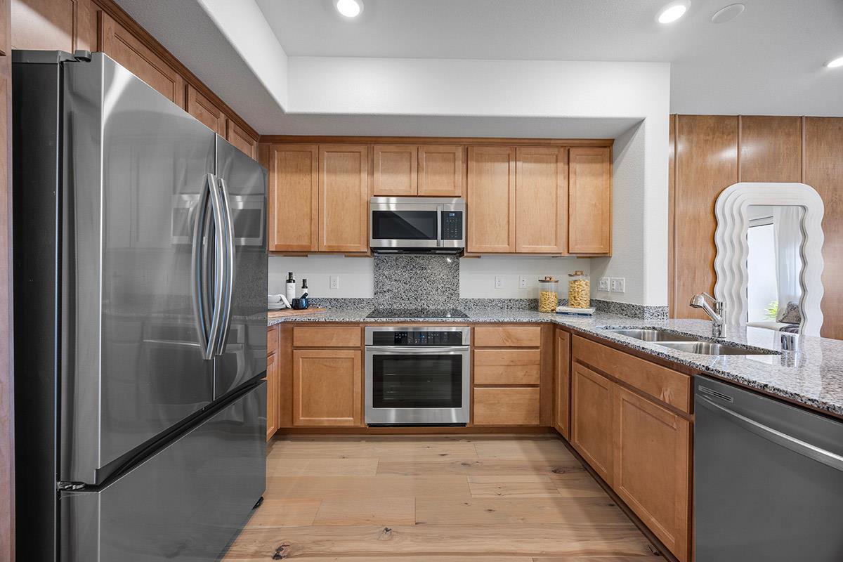 Detail Gallery Image 8 of 15 For 3820 Norbridge Ave, Castro Valley,  CA 94546 - 3 Beds | 3 Baths