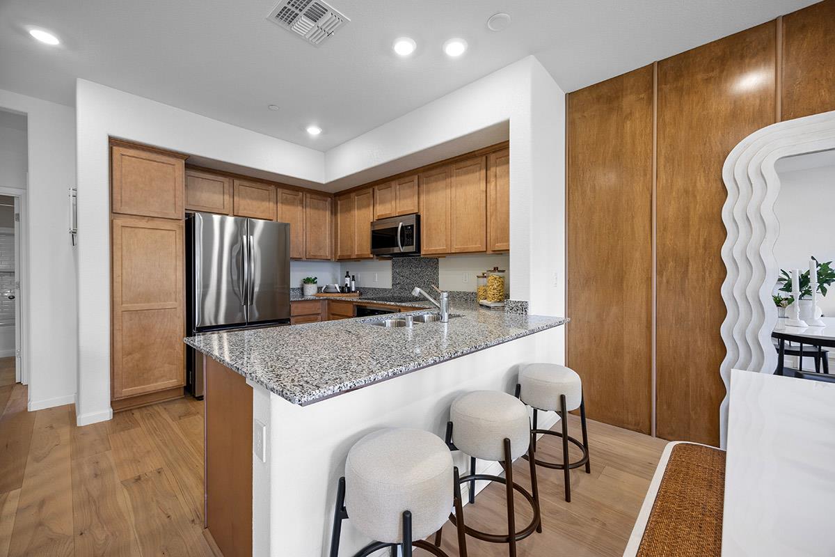 Detail Gallery Image 9 of 15 For 3820 Norbridge Ave, Castro Valley,  CA 94546 - 3 Beds | 3 Baths