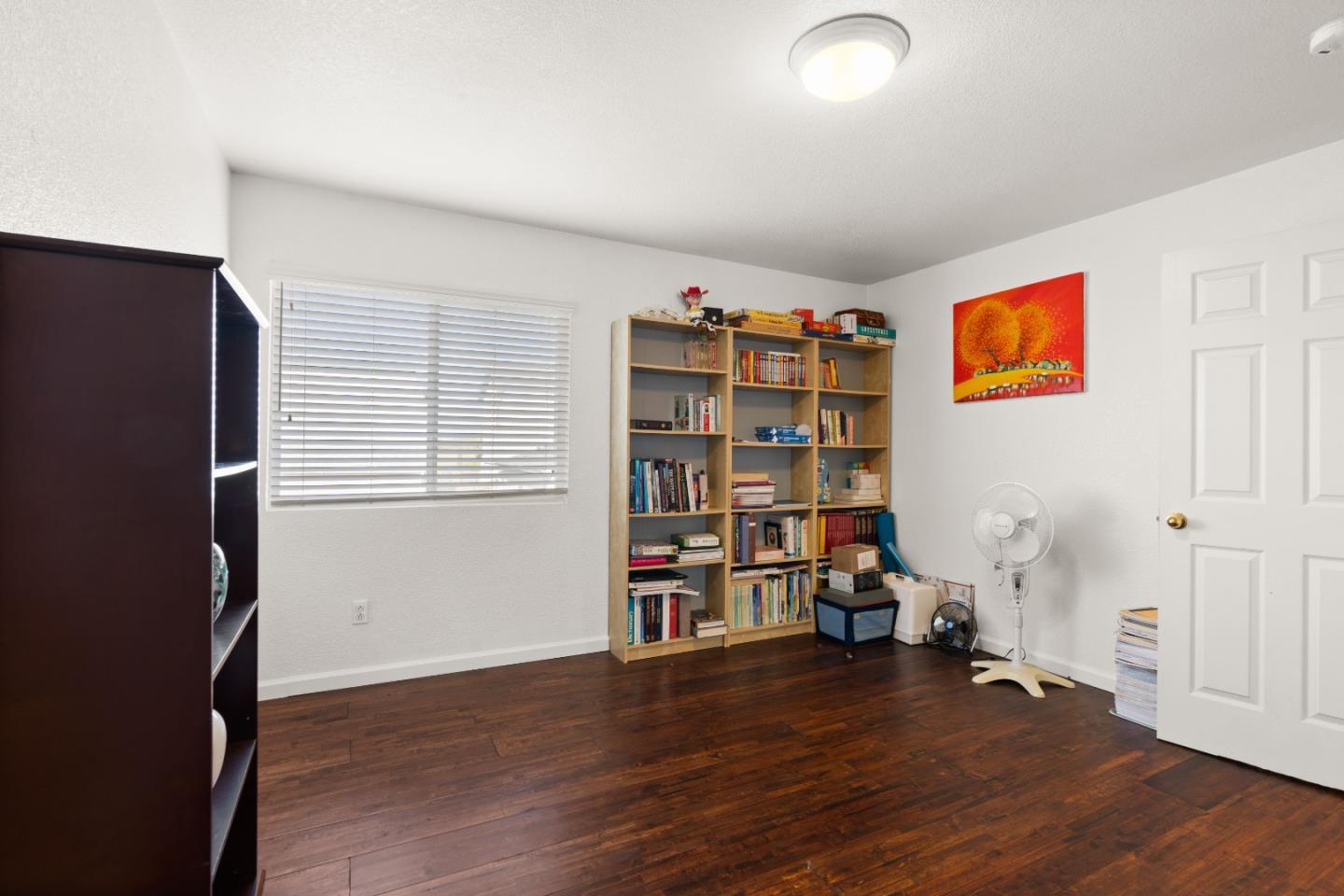 Detail Gallery Image 15 of 58 For 354 Vasconcellos Ave, Manteca,  CA 95336 - 5 Beds | 3/1 Baths