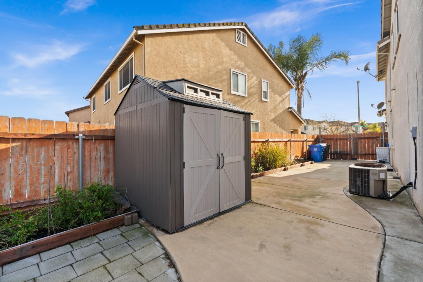 Detail Gallery Image 18 of 58 For 354 Vasconcellos Ave, Manteca,  CA 95336 - 5 Beds | 3/1 Baths