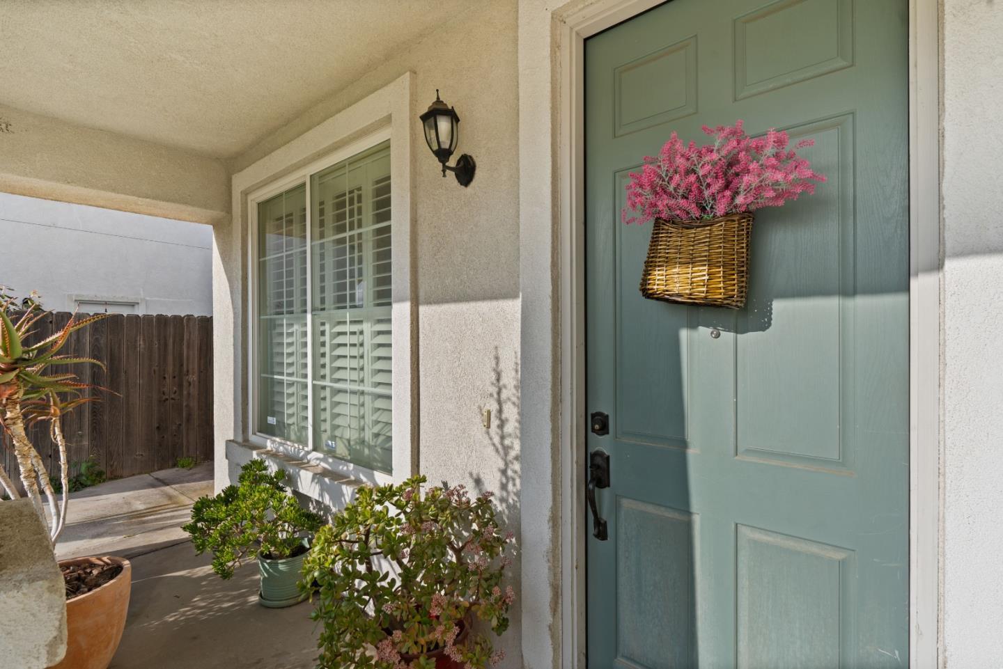 Detail Gallery Image 3 of 58 For 354 Vasconcellos Ave, Manteca,  CA 95336 - 5 Beds | 3/1 Baths