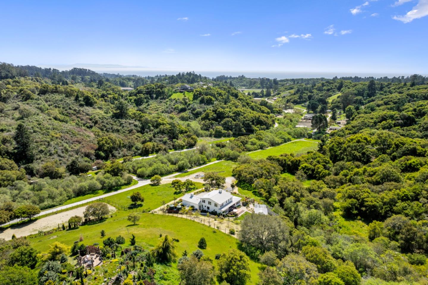 Detail Gallery Image 14 of 52 For 365 Race Horse Ln, La Selva Beach,  CA 95076 - 4 Beds | 3 Baths