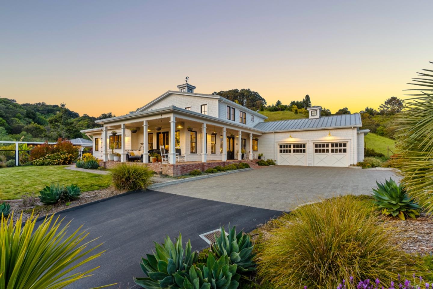 Detail Gallery Image 2 of 52 For 365 Race Horse Ln, La Selva Beach,  CA 95076 - 4 Beds | 3 Baths