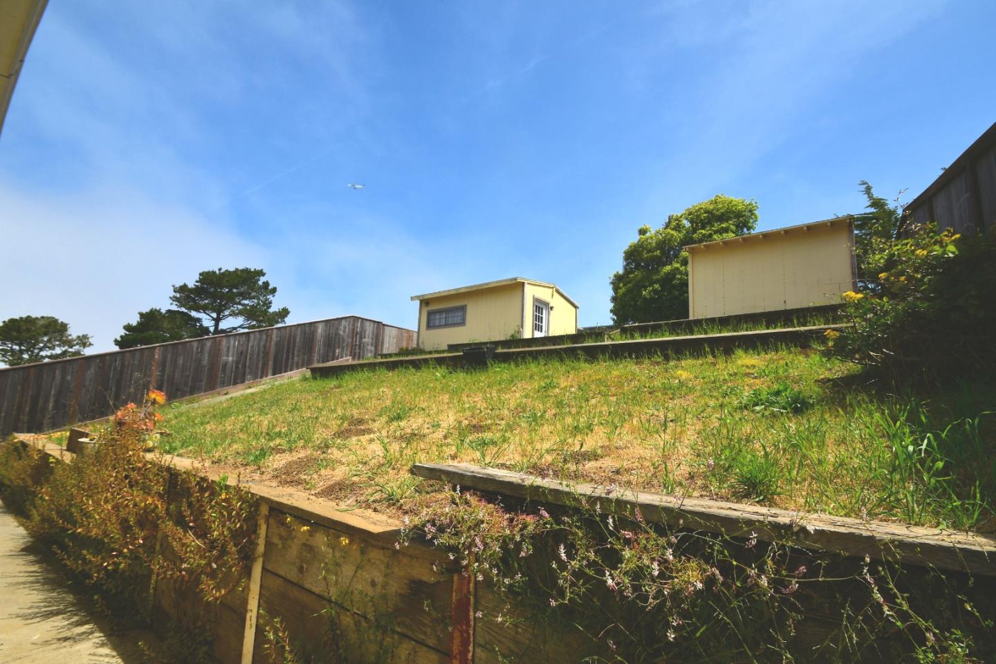 Detail Gallery Image 23 of 30 For 459 Heathcliff Dr, Pacifica,  CA 94044 - 3 Beds | 2 Baths