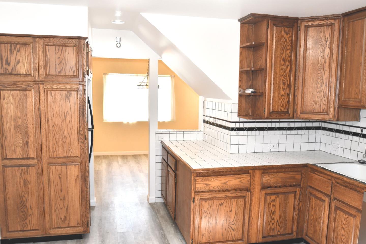 Detail Gallery Image 3 of 30 For 459 Heathcliff Dr, Pacifica,  CA 94044 - 3 Beds | 2 Baths