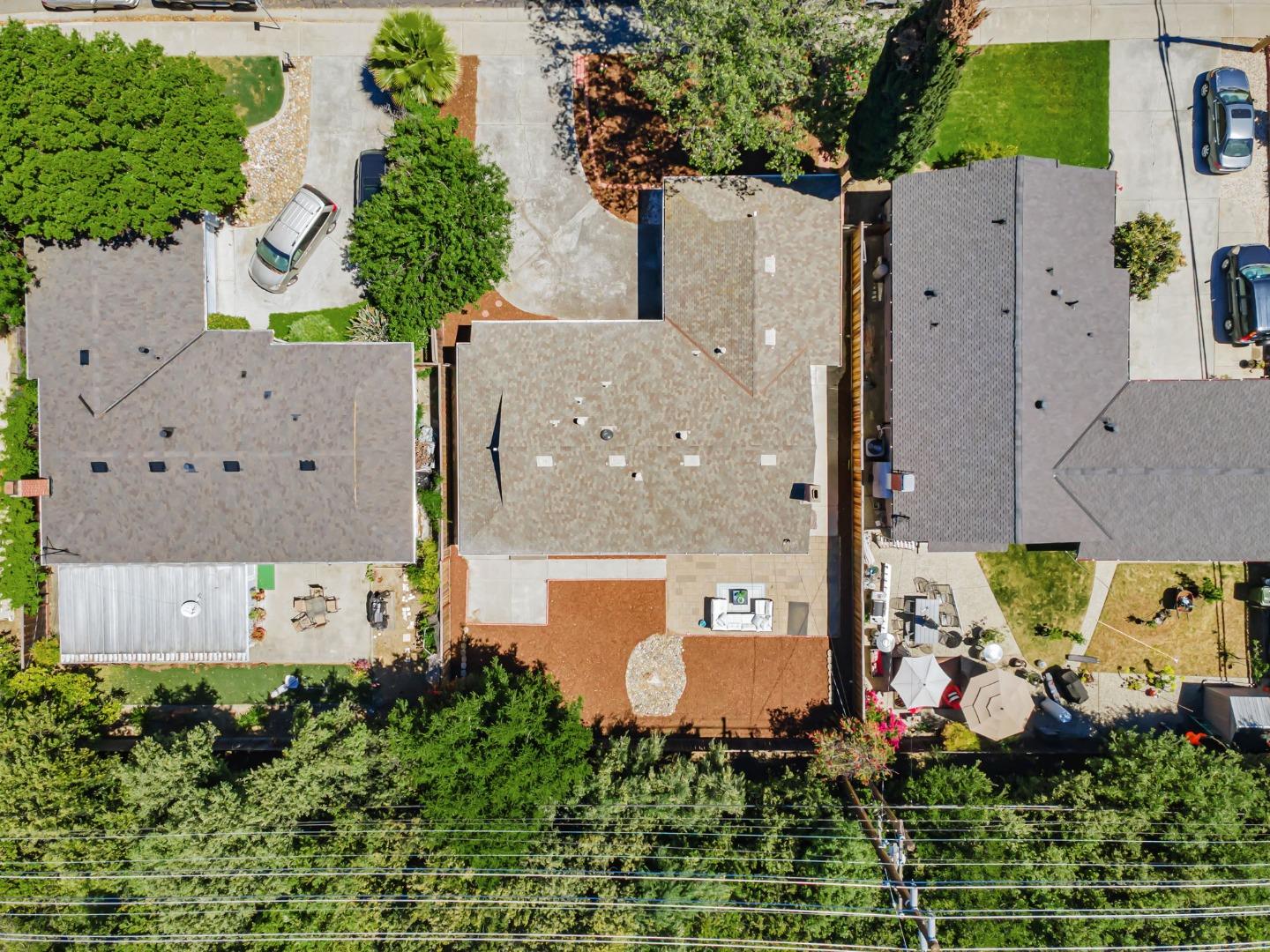 Detail Gallery Image 28 of 30 For 2050 Coolidge Dr, Santa Clara,  CA 95051 - 3 Beds | 2 Baths