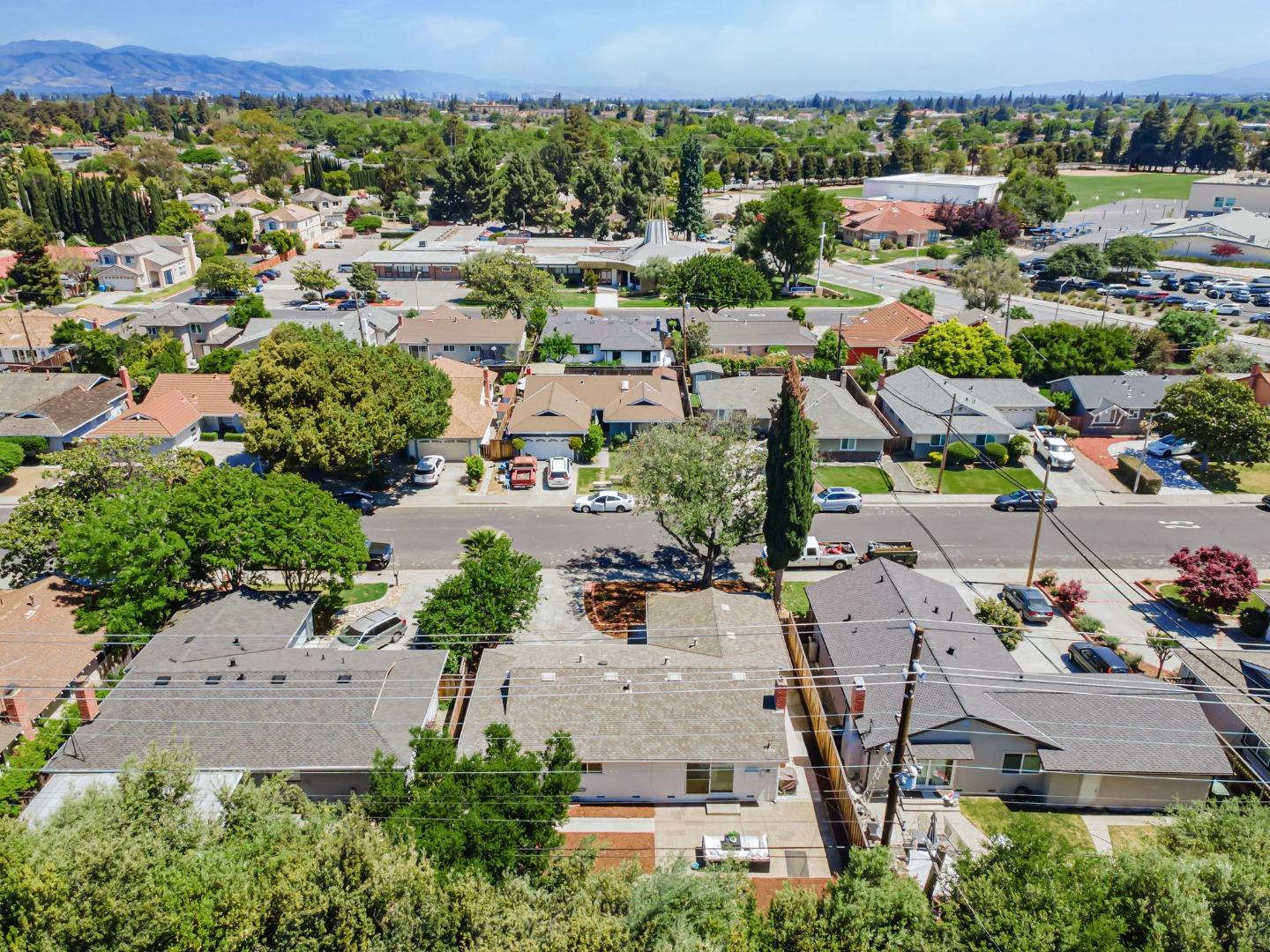 Detail Gallery Image 29 of 30 For 2050 Coolidge Dr, Santa Clara,  CA 95051 - 3 Beds | 2 Baths