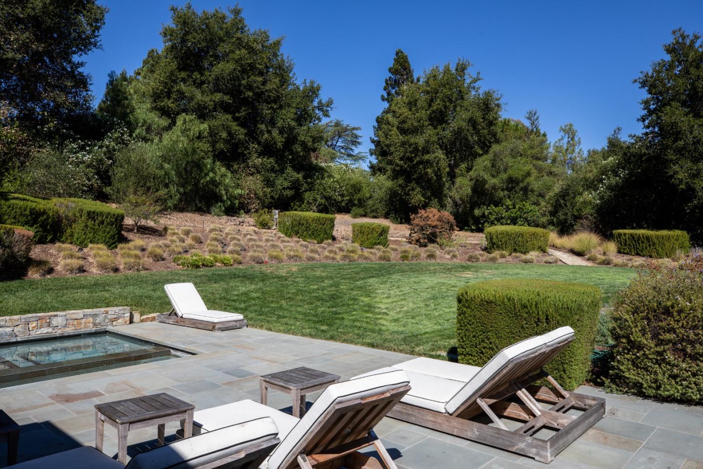 Detail Gallery Image 21 of 39 For 26074 Mulberry Ln, Los Altos Hills,  CA 94022 - 6 Beds | 6/1 Baths